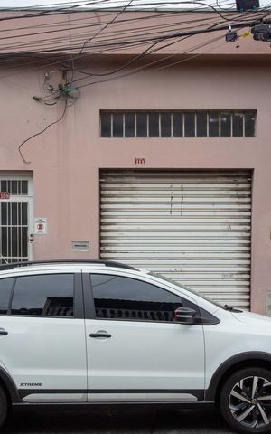 Casa à venda com 257m², 5 quartos e 1 vagaFachada