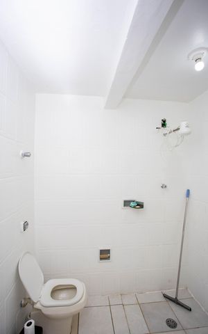 Casa à venda com 257m², 5 quartos e 1 vagaBanheiro