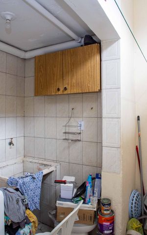 Casa à venda com 257m², 5 quartos e 1 vagaÁrea de Serviço Casa 1