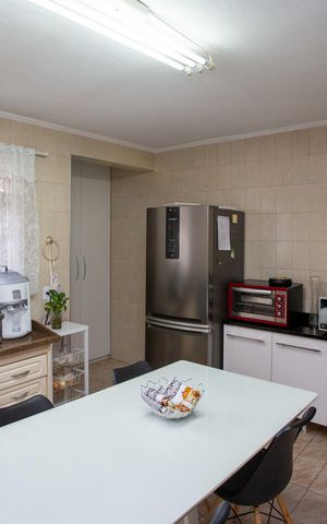 Casa à venda com 257m², 5 quartos e 1 vagaCozinha Casa 2