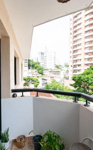Apartamento à venda com 66m², 2 quartos e 1 vaga Apartamento à venda com 66m², 2 quartos e 1 vagaVaranda
