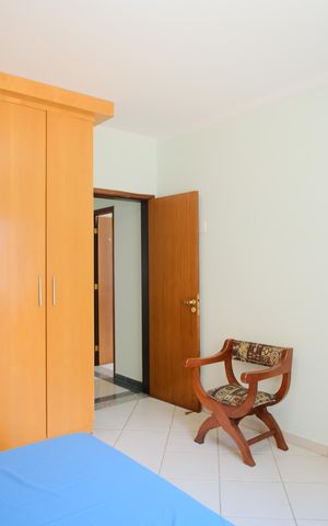 Casa à venda com 280m², 6 quartos e 12 vagasCasa 1 Suíte