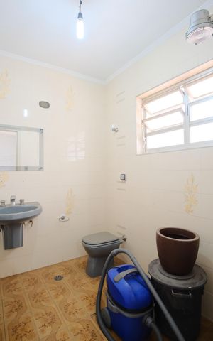 Casa à venda com 280m², 6 quartos e 12 vagasCasa 2 Banheiro da Suíte 1