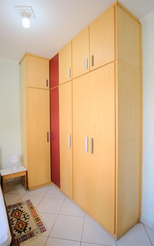 Casa à venda com 280m², 6 quartos e 12 vagasCasa 1 Quarto 2