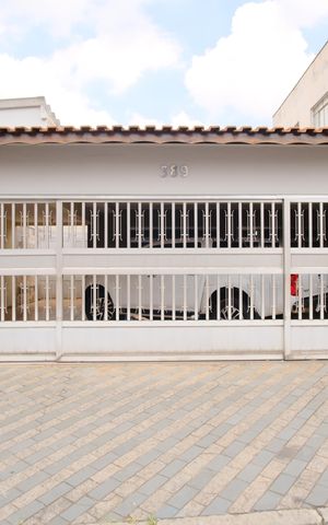 Casa à venda com 280m², 6 quartos e 12 vagasFachada