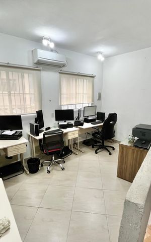 Casa à venda com 200m², 4 quartos e 2 vagasEdícula/Quarto