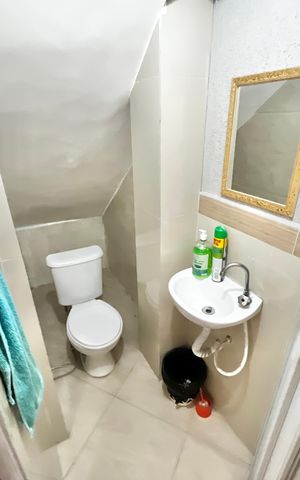Casa à venda com 200m², 4 quartos e 2 vagasEdícula/Banheiro