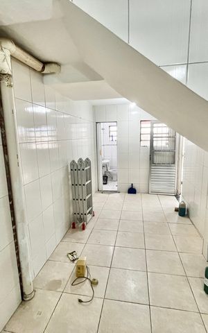 Casa à venda com 200m², 4 quartos e 2 vagasSala 2Sala 2