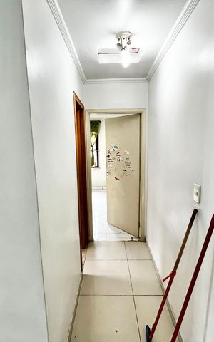 Casa à venda com 200m², 4 quartos e 2 vagasCorredor