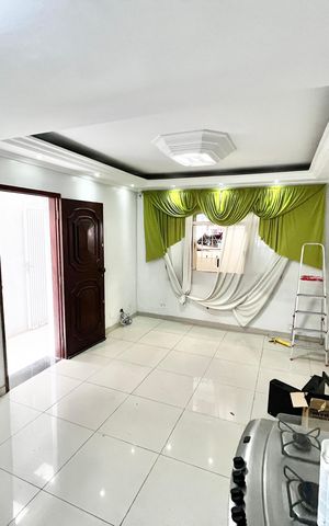 Casa à venda com 200m², 4 quartos e 2 vagasSala