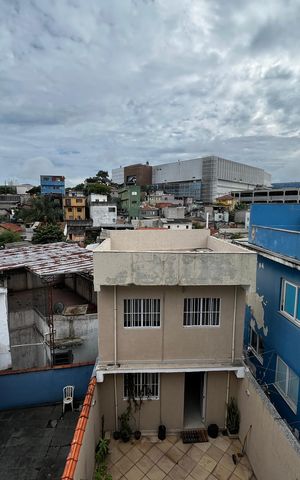Casa à venda com 200m², 4 quartos e 2 vagasQuarto 1 Vista