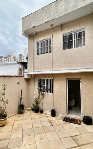 Casa à venda com 200m², 4 quartos e 2 vagasQuintal