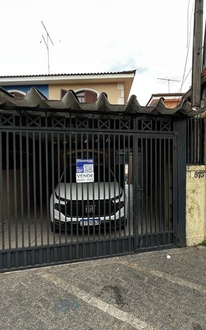 Casa à venda com 200m², 4 quartos e 2 vagasFachada/Placa