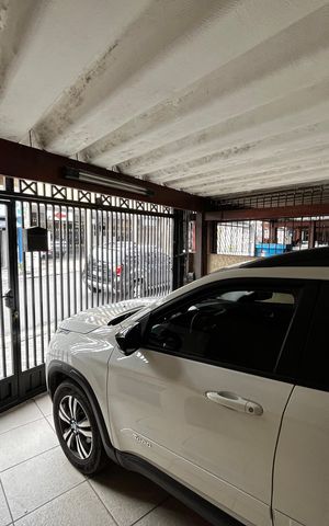 Casa à venda com 200m², 4 quartos e 2 vagasGaragem