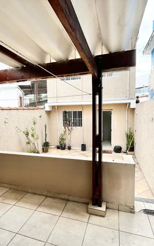 Casa à venda com 200m², 4 quartos e 2 vagasQuintal