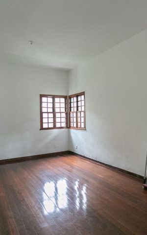 Casa de condomínio à venda com 371m², 5 quartos e 4 vagas