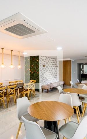 Apartamento à venda com 106m², 3 quartos e 2 vagas Apartamento à venda com 106m², 3 quartos e 2 vagasÁrea Comum - Salão de Festas