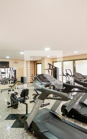 Apartamento à venda com 106m², 3 quartos e 2 vagas Apartamento à venda com 106m², 3 quartos e 2 vagasÁrea Comum - Academia