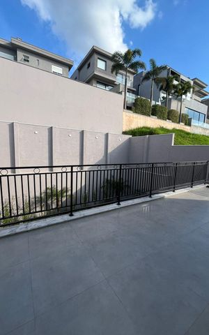 Casa à venda com 438m², 4 quartos e 6 vagas