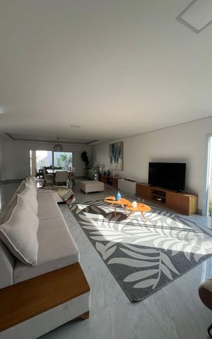 Casa à venda com 438m², 4 quartos e 6 vagas