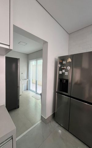 Casa à venda com 438m², 4 quartos e 6 vagas