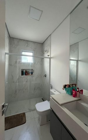 Casa à venda com 438m², 4 quartos e 6 vagas