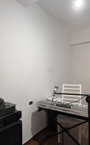 Casa à venda com 250m², 5 quartos e 3 vagas Casa à venda com 250m², 5 quartos e 3 vagasQuarto 2