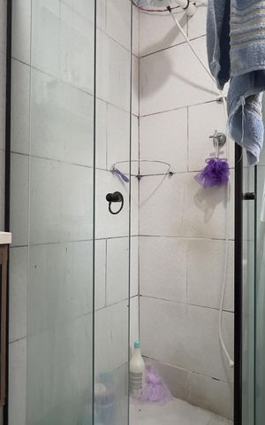 Casa à venda com 250m², 5 quartos e 3 vagas Casa à venda com 250m², 5 quartos e 3 vagasBanheiro da Suíte 2