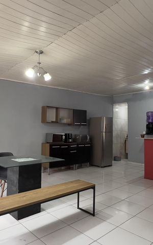 Casa à venda com 250m², 5 quartos e 3 vagas Casa à venda com 250m², 5 quartos e 3 vagasKitnet
