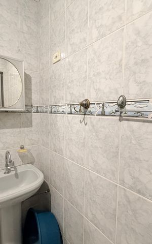 Casa à venda com 175m², 3 quartos e 2 vagasBanheiro da Suíte 1 - casa 1