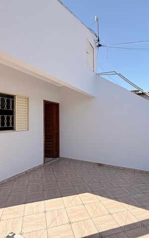 Casa à venda com 175m², 3 quartos e 2 vagasVaranda - Casa 2