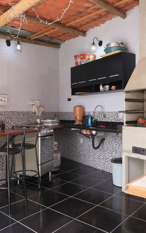 Casa à venda com 400m², 6 quartos e 1 vaga Casa à venda com 400m², 6 quartos e 1 vagaChurrasqueira