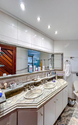 Apartamento à venda com 330m², 4 quartos e 4 vagasSuite 1