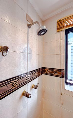 Apartamento à venda com 330m², 4 quartos e 4 vagasBanheiro