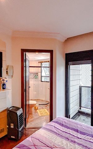 Apartamento à venda com 330m², 4 quartos e 4 vagasSuite 2
