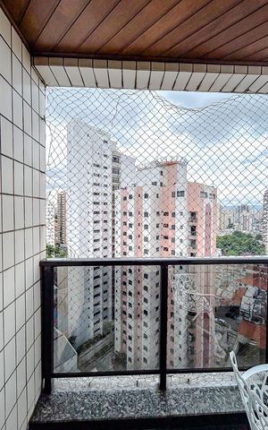 Apartamento à venda com 330m², 4 quartos e 4 vagasVaranda da Suite 2