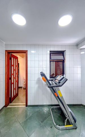 Apartamento à venda com 330m², 4 quartos e 4 vagasSala 1