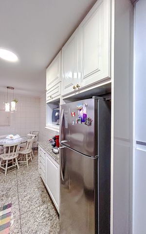 Apartamento à venda com 330m², 4 quartos e 4 vagasCozinha
