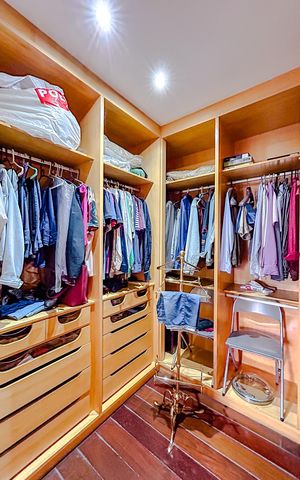 Apartamento à venda com 330m², 4 quartos e 4 vagasCloset da suíte 1