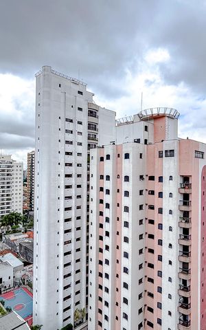 Apartamento à venda com 330m², 4 quartos e 4 vagasVaranda da Suite 2
