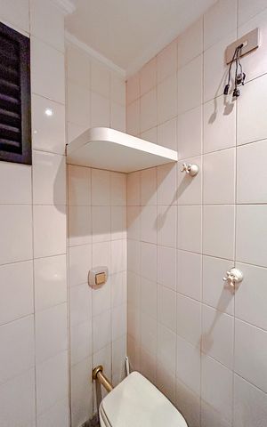 Apartamento à venda com 330m², 4 quartos e 4 vagasBanheiro de serviço