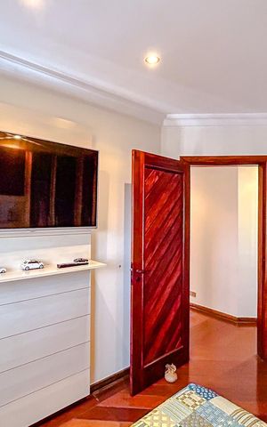 Apartamento à venda com 330m², 4 quartos e 4 vagasQuarto 2