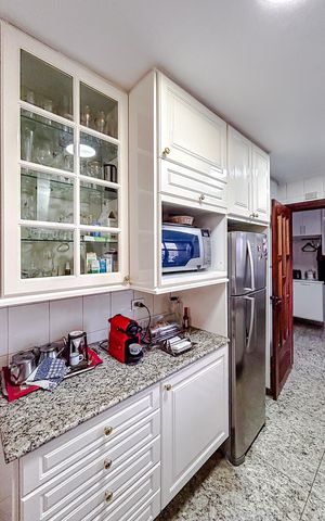 Apartamento à venda com 330m², 4 quartos e 4 vagasCozinha