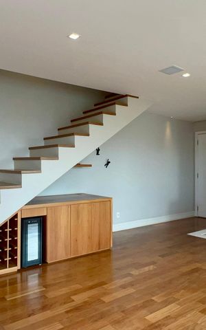 Apartamento à venda com 108m², 2 quartos e 2 vagas Apartamento à venda com 108m², 2 quartos e 2 vagasSala