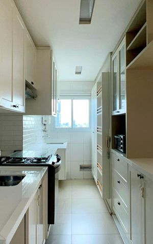 Apartamento à venda com 108m², 2 quartos e 2 vagas Apartamento à venda com 108m², 2 quartos e 2 vagasCozinha