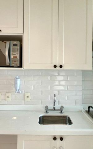 Apartamento à venda com 108m², 2 quartos e 2 vagas Apartamento à venda com 108m², 2 quartos e 2 vagasCozinha