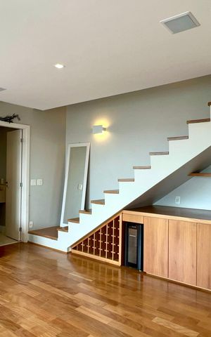 Apartamento à venda com 108m², 2 quartos e 2 vagas Apartamento à venda com 108m², 2 quartos e 2 vagasSala