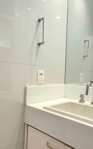Apartamento à venda com 108m², 2 quartos e 2 vagas Apartamento à venda com 108m², 2 quartos e 2 vagasBanheiro da Suíte 1