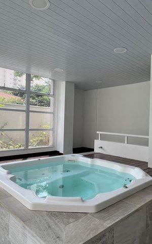 Apartamento à venda com 108m², 2 quartos e 2 vagas Apartamento à venda com 108m², 2 quartos e 2 vagasHidromassagem