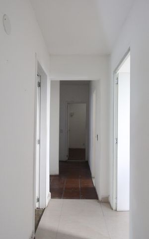 Casa à venda com 225m², 3 quartos e 5 vagasSala - Corredor